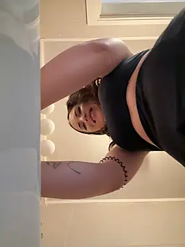 AvaGianna online show from 12-19-24, 08:13