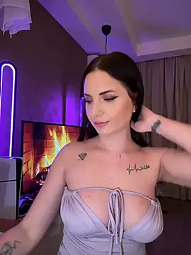 AvaGianna online show from 01-02-25, 05:50