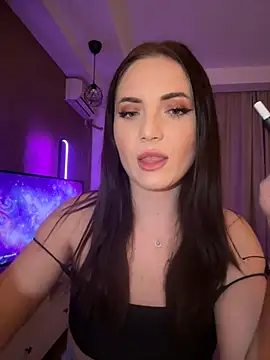 AvaGianna online show from 01-21-25, 07:39