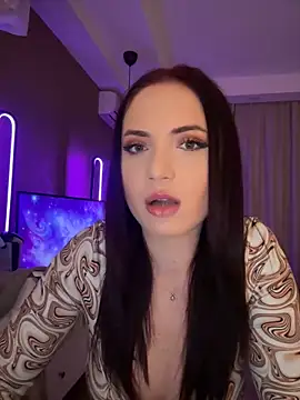 AvaGianna online show from 01-29-25, 05:02