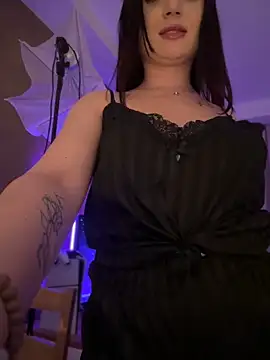 AvaGianna online show from 02-07-25, 07:06