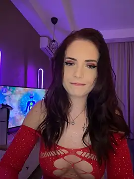 AvaGianna online show from 02-21-25, 05:20