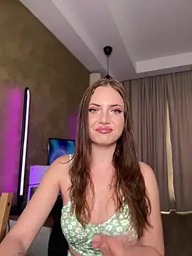 AvaGianna online show from 10-18-25, 09:21