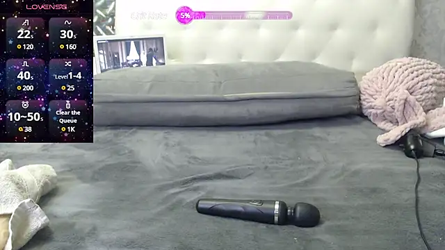 Snapshot of GinaAngelina chatting on 01-25-25, 05:51 GinaAngelina online show from 01-25-25, 05:51