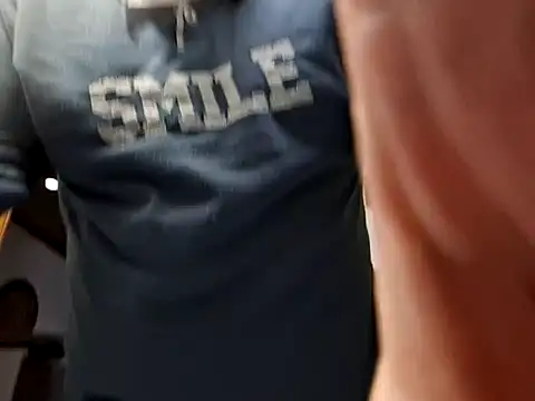 Snapshot of Javier_bear chatting on 01-14-25, 10:59 Javier bear online show from 01-14-25, 10:59