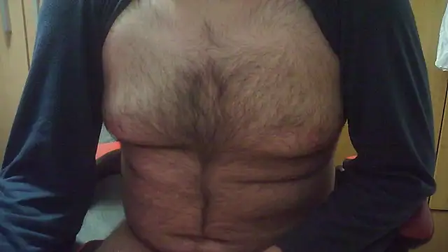 Snapshot of Javier_bear chatting on 02-01-25, 10:15 Javier bear online show from 02-01-25, 10:15