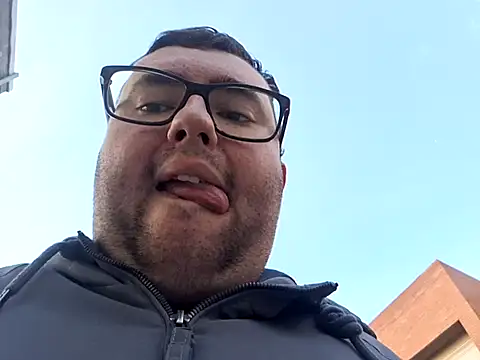 Snapshot of Javier_bear chatting on 02-13-25, 03:35 Javier bear online show from 02-13-25, 03:35