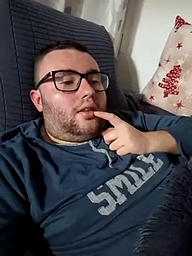 Snapshot of Javier_bear chatting on 02-21-25, 10:26 Javier bear online show from 02-21-25, 10:26