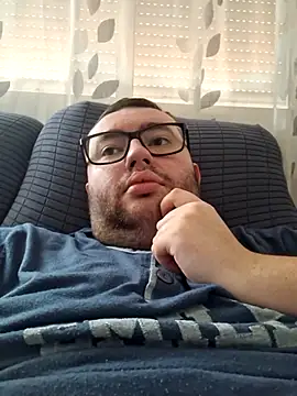 Snapshot of Javier_bear chatting on 02-22-25, 10:07 Javier bear online show from 02-22-25, 10:07