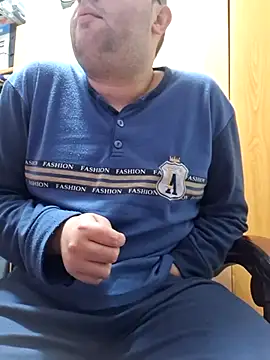 Snapshot of Javier_bear chatting on 03-02-25, 12:22 Javier bear online show from 03-02-25, 12:22