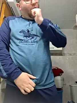 Snapshot of Javier_bear chatting on 03-08-25, 02:40 Javier bear online show from 03-08-25, 02:40