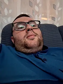 Snapshot of Javier_bear chatting on 03-10-25, 10:13 Javier bear online show from 03-10-25, 10:13