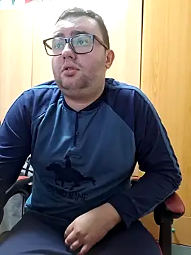 Snapshot of Javier_bear chatting on 03-21-25, 02:40 Javier bear online show from 03-21-25, 02:40