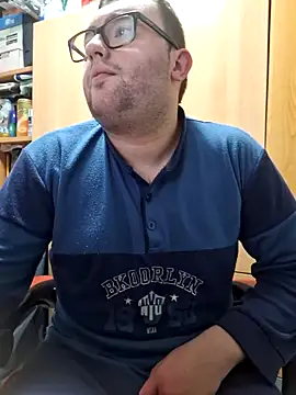 Snapshot of Javier_bear chatting on 03-22-25, 11:20 Javier bear online show from 03-22-25, 11:20