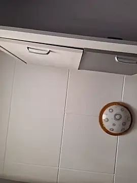 Snapshot of Javier_bear chatting on 09-24-25, 12:19 Javier bear online show from 09-24-25, 12:19