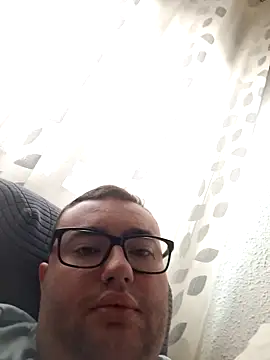 Snapshot of Javier_bear chatting on 10-07-25, 08:00 Javier bear online show from 10-07-25, 08:00