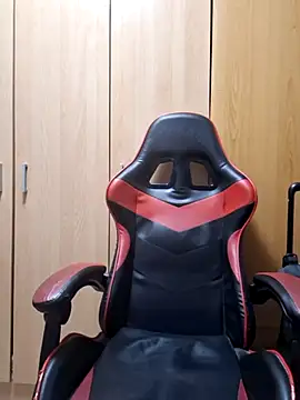 Snapshot of Javier_bear chatting on 10-17-25, 08:55 Javier bear online show from 10-17-25, 08:55