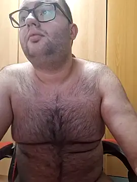 Snapshot of Javier_bear chatting on 10-24-25, 01:40 Javier bear online show from 10-24-25, 01:40