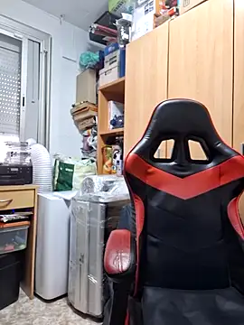 Snapshot of Javier_bear chatting on 11-06-25, 02:07 Javier bear online show from 11-06-25, 02:07