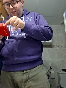 Snapshot of Javier_bear chatting on 11-26-25, 09:38 Javier bear online show from 11-26-25, 09:38