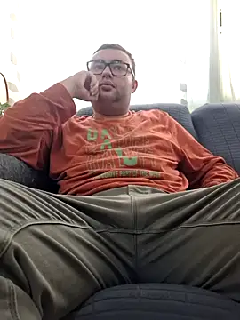 Snapshot of Javier_bear chatting on 12-02-25, 01:50 Javier bear online show from 12-02-25, 01:50