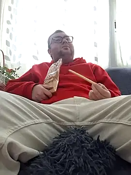 Snapshot of Javier_bear chatting on 12-04-25, 02:04 Javier bear online show from 12-04-25, 02:04