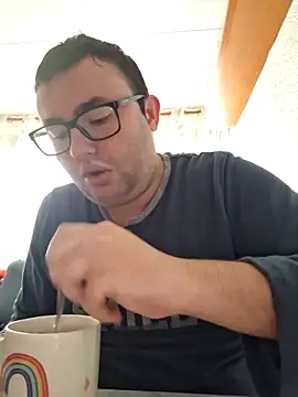 Snapshot of Javier_bear chatting on 12-14-25, 09:03 Javier bear online show from 12-14-25, 09:03