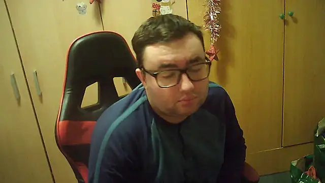 Snapshot of Javier_bear chatting on 12-15-25, 10:19 Javier bear online show from 12-15-25, 10:19