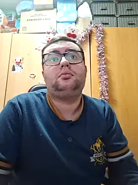 Snapshot of Javier_bear chatting on 12-17-25, 11:05 Javier bear online show from 12-17-25, 11:05