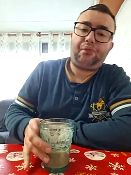 Javier bear online show from 01-09-26, 09:12