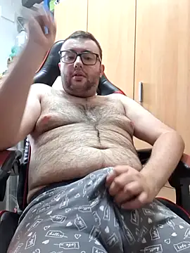 Snapshot of Javier_bear chatting on 04-30-26, 12:22 Javier bear online show from 04-30-26, 12:22
