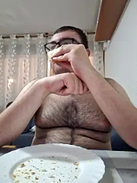 Snapshot of Javier_bear chatting on 05-30-26, 10:18 Javier bear online show from 05-30-26, 10:18
