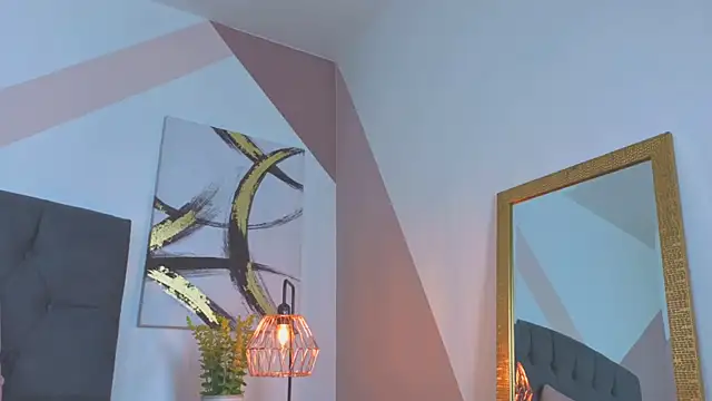 Snapshot of mailin18 chatting on 11-28-25, 10:23 mailin18 online show from 11-28-25, 10:23