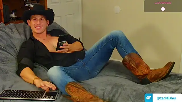 Snapshot of zack_Fisher chatting on 09-10-25, 02:00 zack Fisher online show from 09-10-25, 02:00