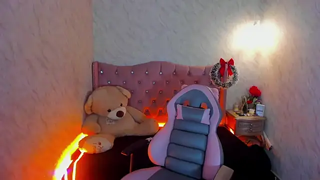 LiaHarryis online show from 12-28-24, 12:26