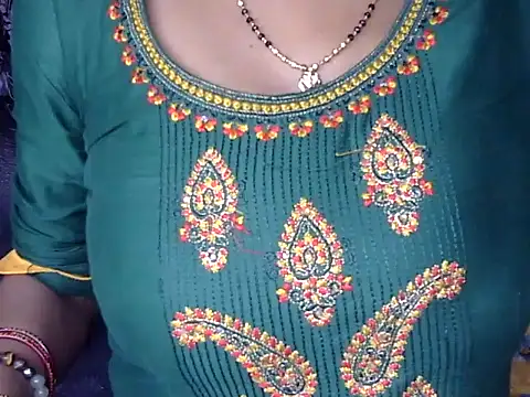 Snapshot of Anjali_Milsi chatting on 10-01-25, 05:24 Anjali Milsi online show from 10-01-25, 05:24