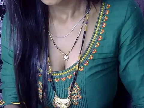 Snapshot of Anjali_Milsi chatting on 10-17-25, 05:32 Anjali Milsi online show from 10-17-25, 05:32