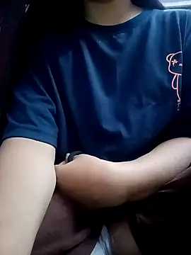 Snapshot of Harpreet_49 chatting on 01-15-25, 10:06 Harpreet 49 online show from 01-15-25, 10:06