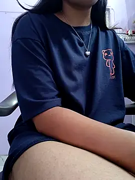 Snapshot of Harpreet_49 chatting on 10-11-25, 04:55 Harpreet 49 online show from 10-11-25, 04:55