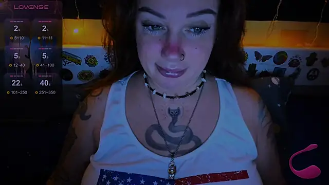 EllieOz online show from 12-23-24, 01:03