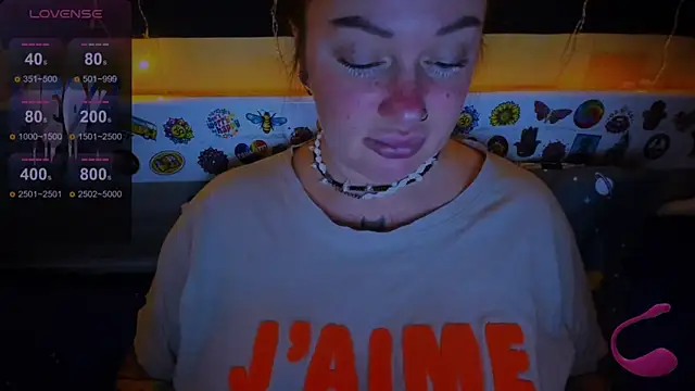 EllieOz online show from 12-24-24, 03:37