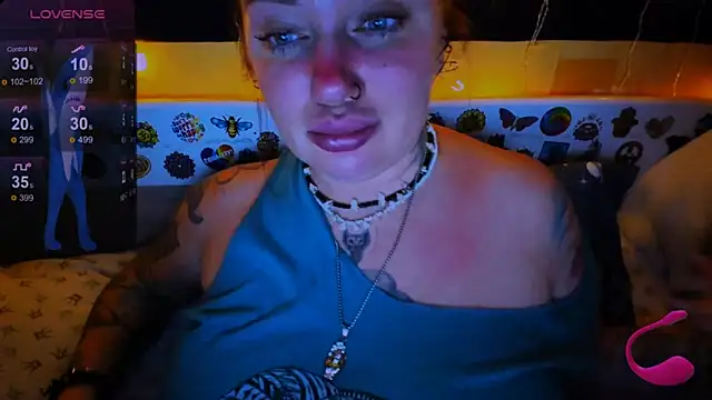 EllieOz online show from 01-13-25, 07:21