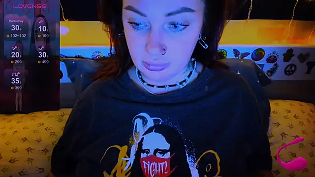 EllieOz online show from 01-31-25, 02:17