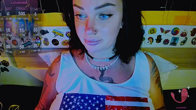 EllieOz online show from 11-28-25, 04:20