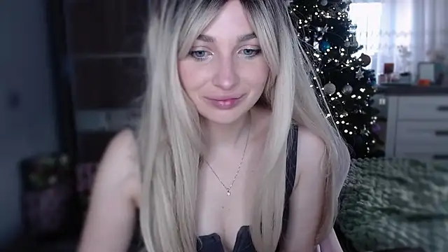 Snapshot of Yoda21 chatting on 01-01-25, 09:28 Yoda21 online show from 01-01-25, 09:28