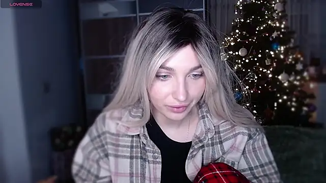 Snapshot of Yoda21 chatting on 01-02-25, 03:08 Yoda21 online show from 01-02-25, 03:08