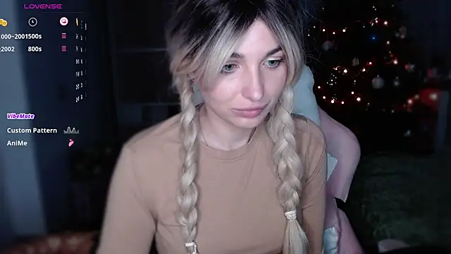 Snapshot of Yoda21 chatting on 01-08-25, 05:37 Yoda21 online show from 01-08-25, 05:37