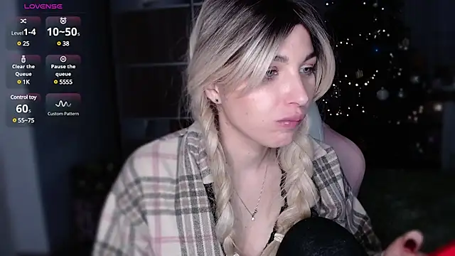 Snapshot of Yoda21 chatting on 01-10-25, 04:30 Yoda21 online show from 01-10-25, 04:30