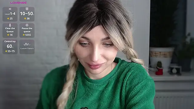 Snapshot of Yoda21 chatting on 01-13-25, 05:55 Yoda21 online show from 01-13-25, 05:55