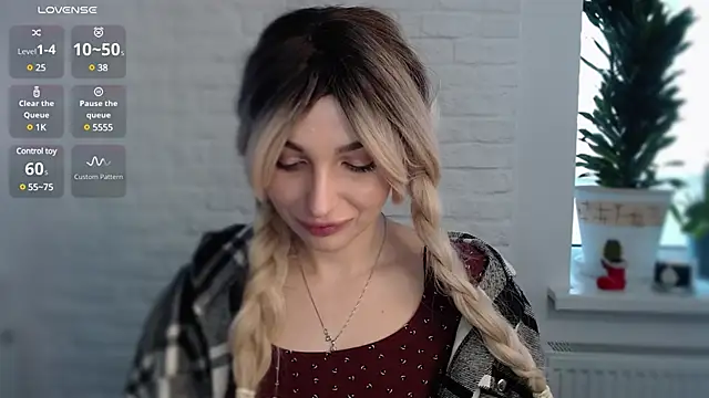 Snapshot of Yoda21 chatting on 01-14-25, 01:28 Yoda21 online show from 01-14-25, 01:28